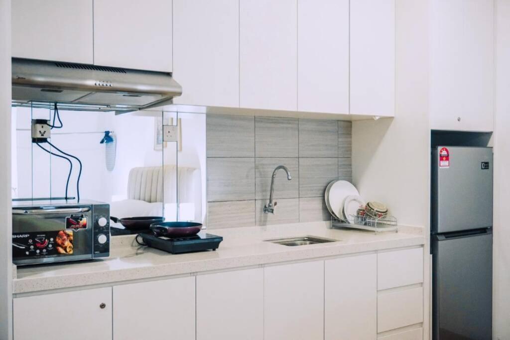 Apple Home 2 At Menara Simfoni, King Size Bed, Cheras, Nexflix, Wifi, Parking Сері-Кембанган Екстер'єр фото