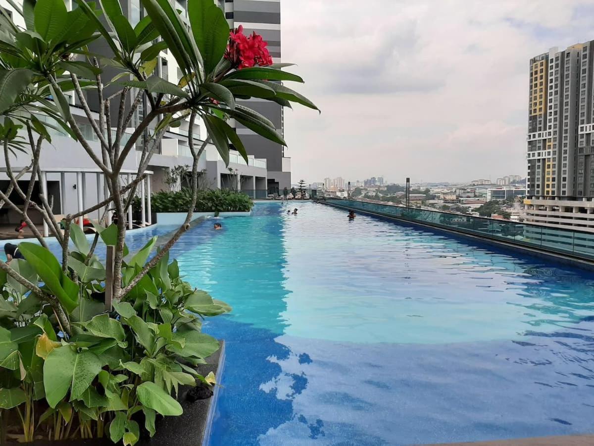 Apple Home 2 At Menara Simfoni, King Size Bed, Cheras, Nexflix, Wifi, Parking Сері-Кембанган Екстер'єр фото